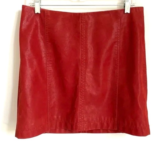 FREE PEOPLE Modern Femme Faux-Leather/ Suede Micro Mini Skirt, red - Picture 4 of 7